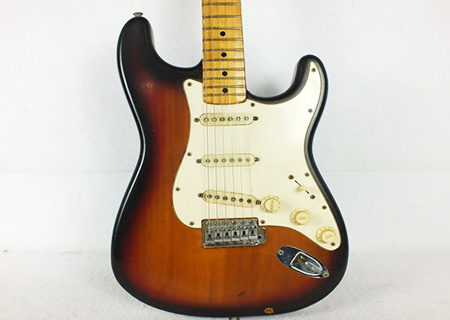Fender フェンダー