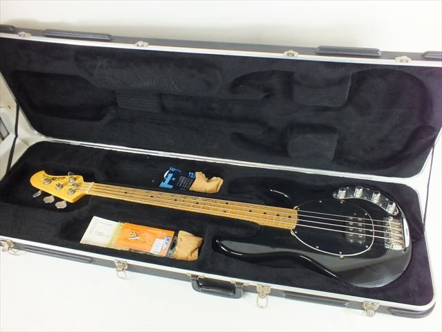 ベース MUSICMAN ミュージックマン StingRay