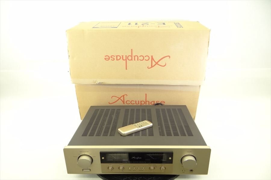 アンプ Accuphase アキュフェーズ E-211