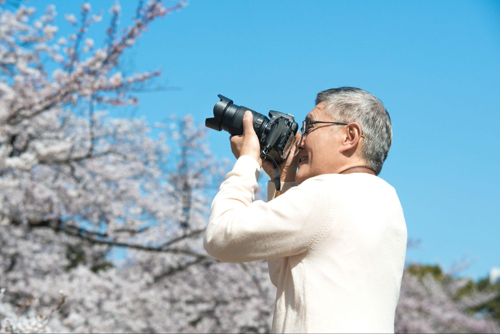 男性芸能人の愛用カメラを紹介。こだわりのコレクターから、趣味が高じてカメラマンとして仕事を受けてしまうあの人まで！ ニーゴ・リユース 